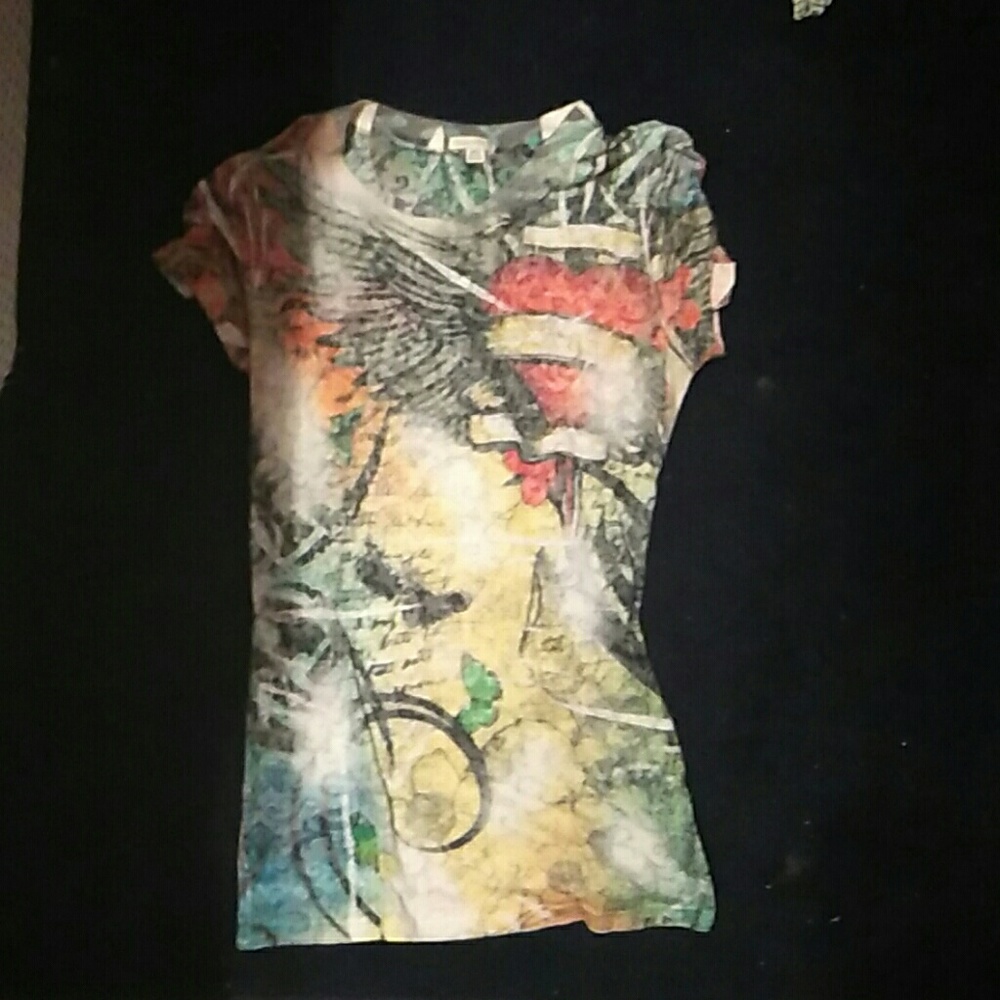 Maurices shirt